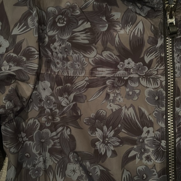 Coach - New York
Light rain jacket
Men’s medium - Picture 2 of 6